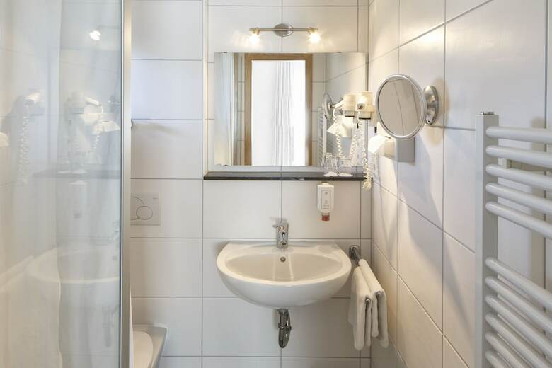 Invite Hotel L�wen Freiburg