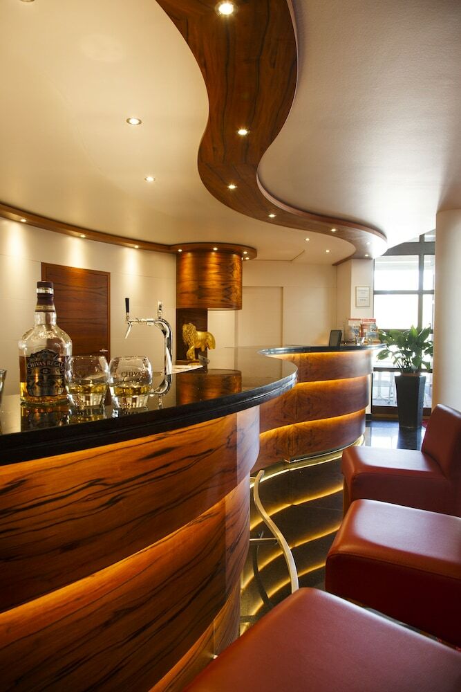 Invite Hotel L�wen Freiburg