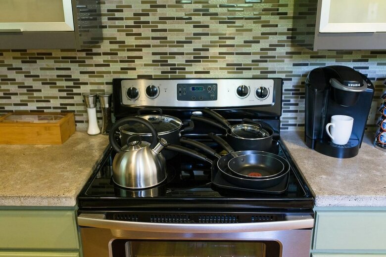 Domio Germantown Massive 8br Comprised Of 2 4br Suites