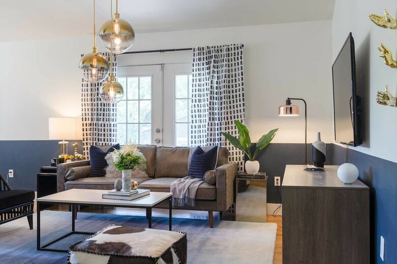 Domio Germantown Massive 8br Comprised Of 2 4br Suites