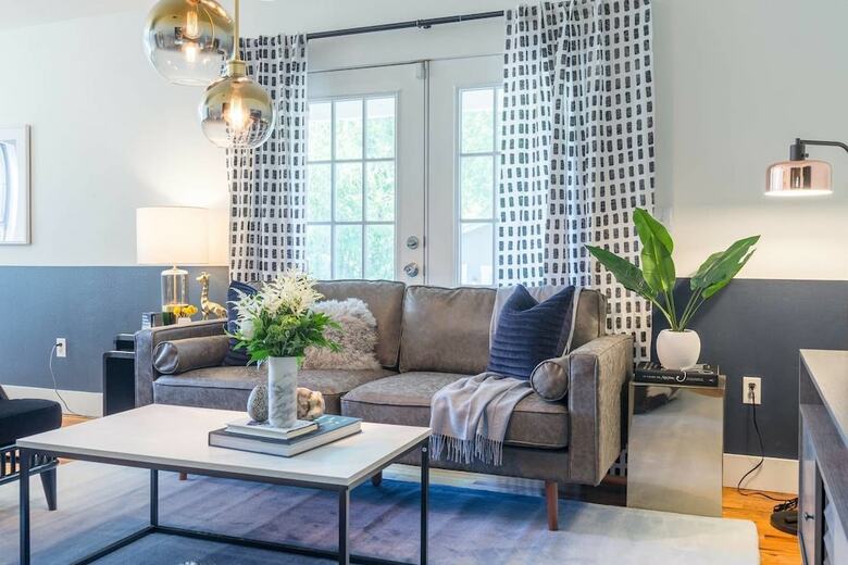 Domio Germantown Massive 8br Comprised Of 2 4br Suites