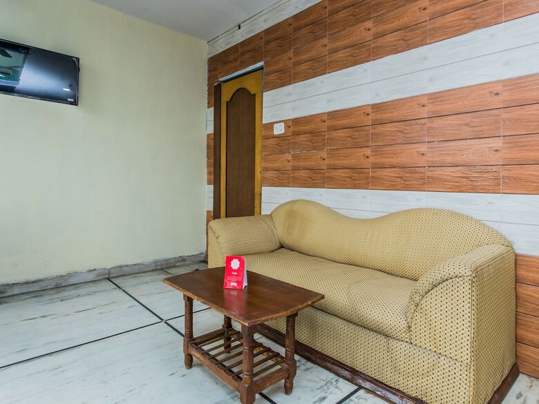 Hotel Oyo 14522 Ganga Residency