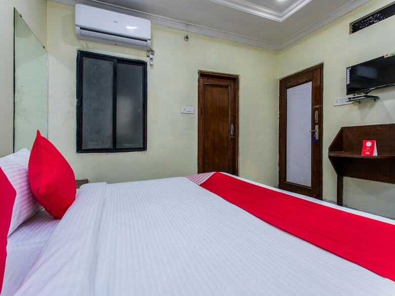 Hotel Oyo 14522 Ganga Residency