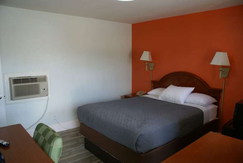 Whispering Pines Motel