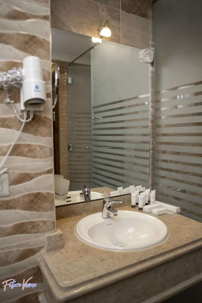 Rehana Plaza Hotel