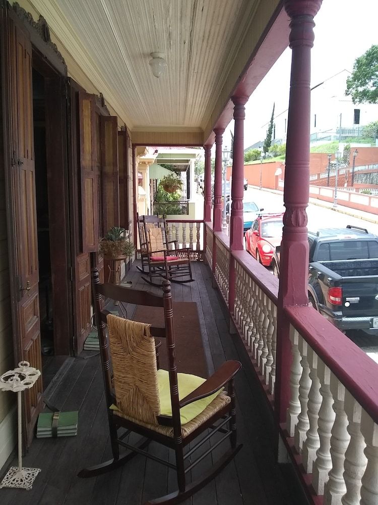 A 2 Tiempos Ays Bed And Breakfast