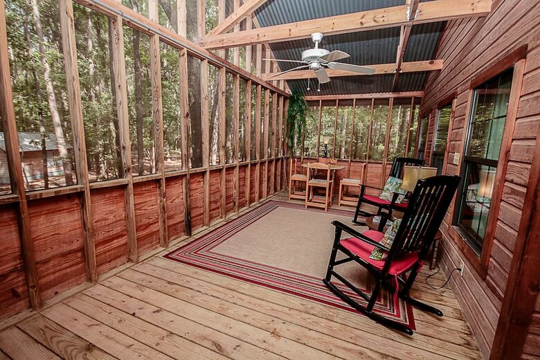 Cora's Cabins