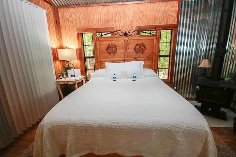 Cora's Cabins