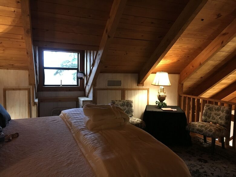Cora's Cabins