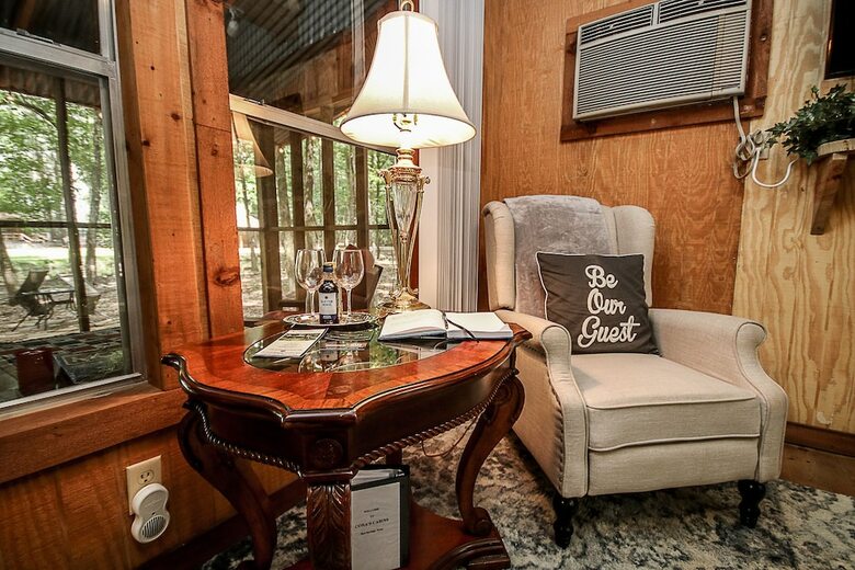 Cora's Cabins