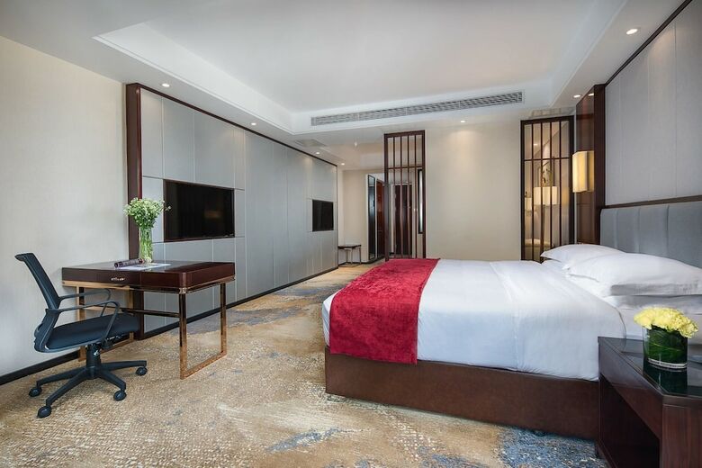 Hotel Ramada Encore Guiyang