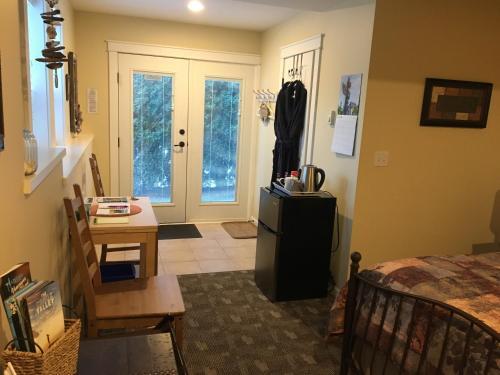 Kye Bay B&B