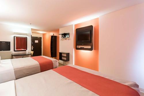 Motel 6 - Moosomin