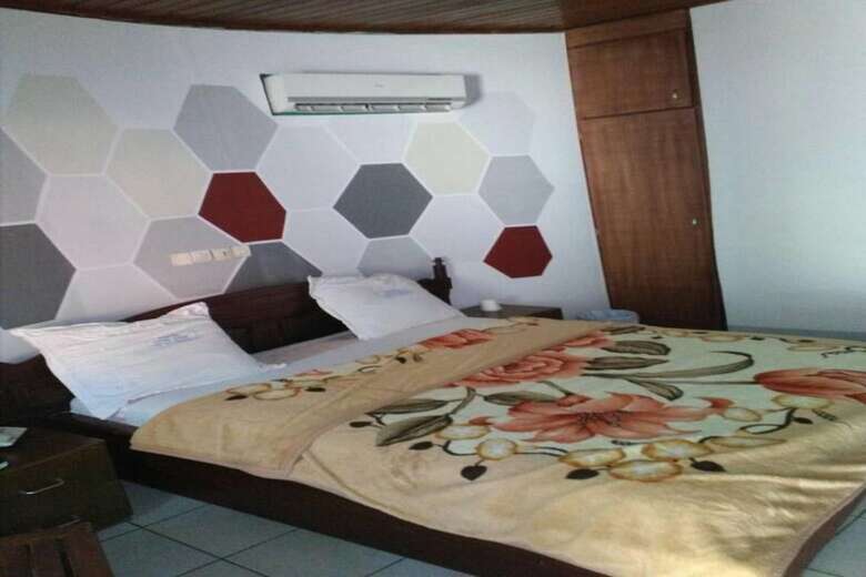 Hotel H�tel D�me Dor�