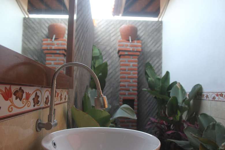 Bed & Breakfast Eliska Sari Bungalows