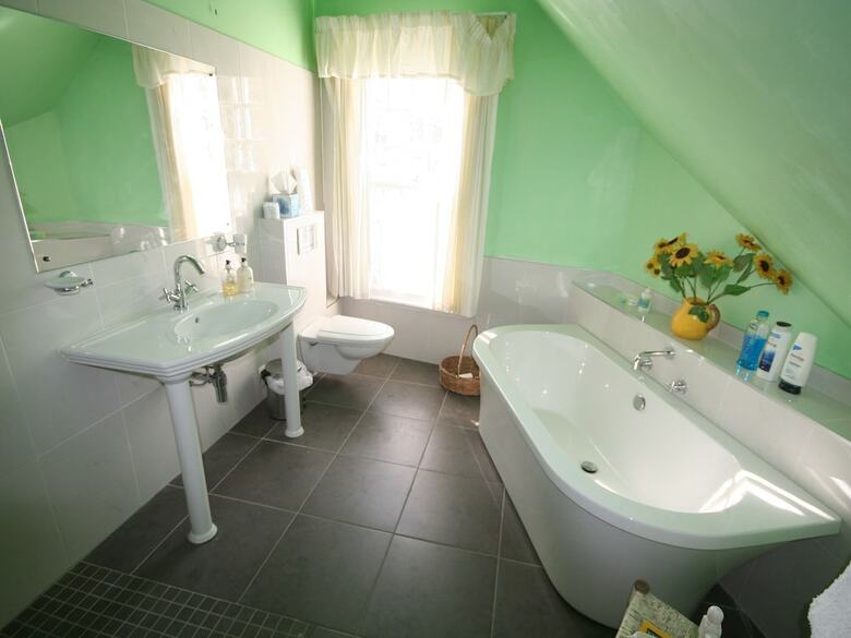 Hotel Tyrella House