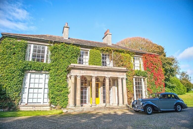 Hotel Tyrella House