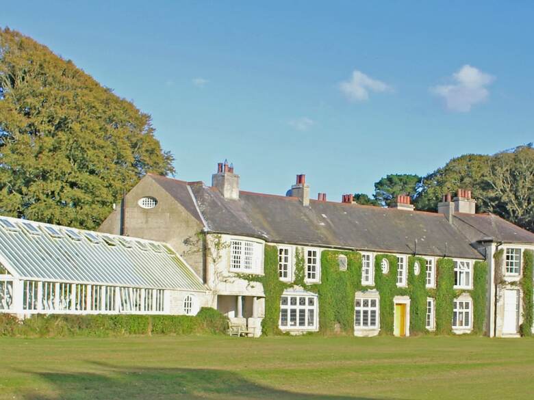 Hotel Tyrella House