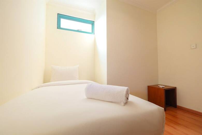 Spacious Riverside Pluit Apartment