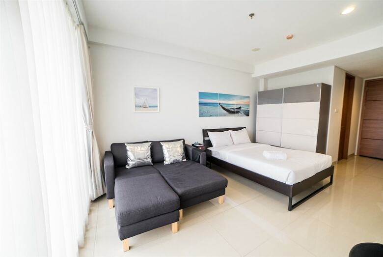 Mountain View Studio @ Dago Suites Apartment With Balcony