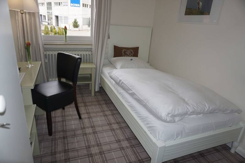 Posada Landgasthof L�uterh�usle