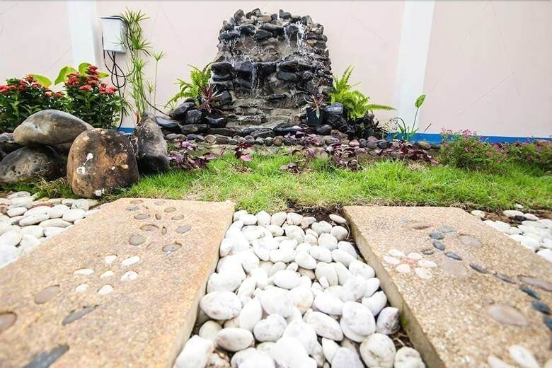 The Linux Garden Hotel