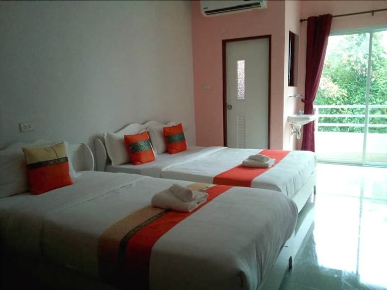 The Linux Garden Hotel