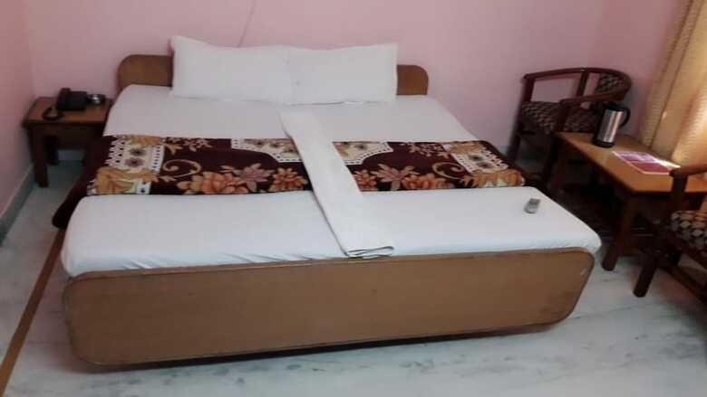 Hotel Atul Regency