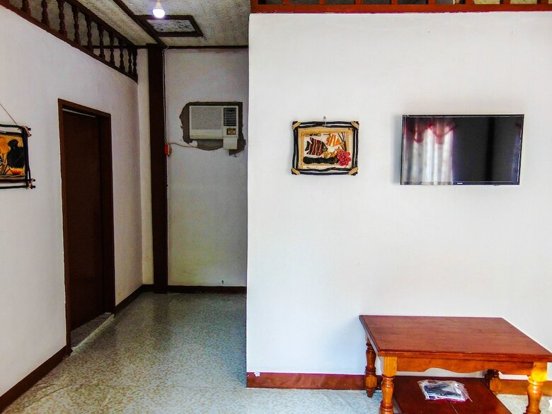 Hotel Pangulatan Beach Resort