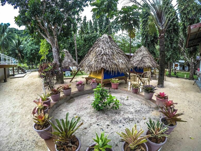 Hotel Pangulatan Beach Resort