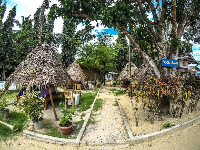 Hotel Pangulatan Beach Resort