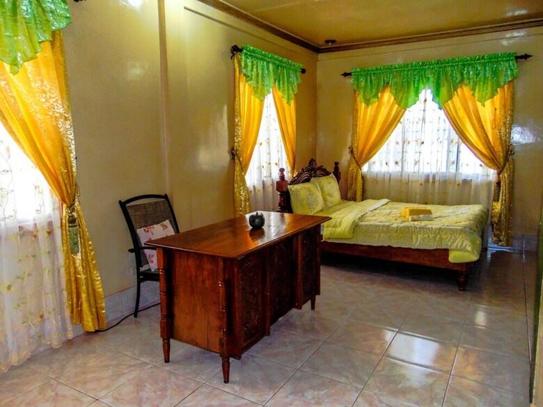 Hotel Pangulatan Beach Resort
