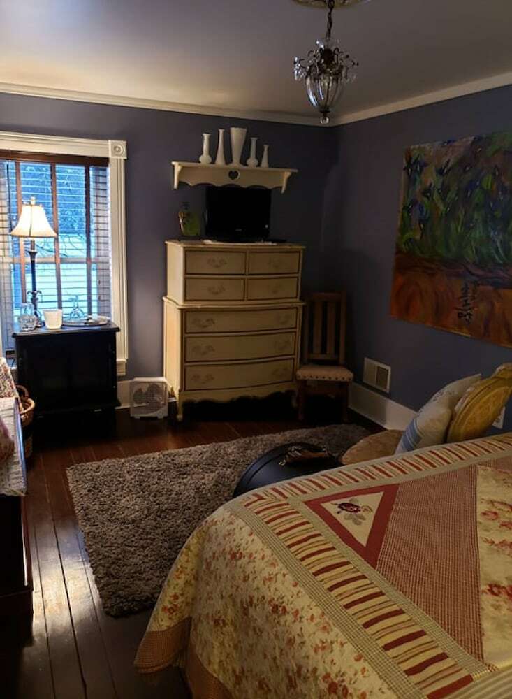 Posada Applesauce Inn Bed And Breakfast