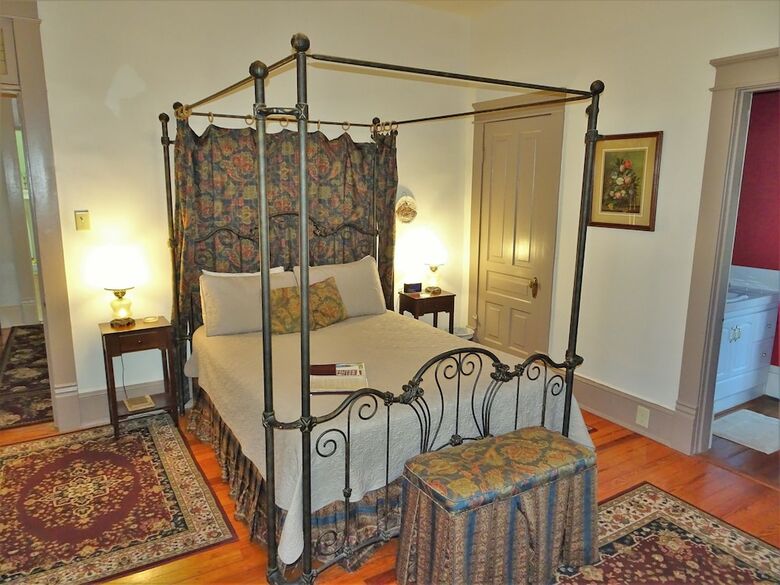 The Ivy - An English Bed & Breakfast