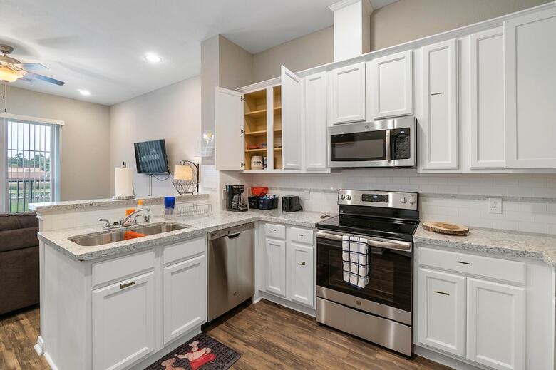 Experience A First Class Stay - 2 Bdrm