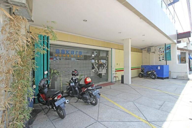 Hotel Reddoorz Near Uns Solo