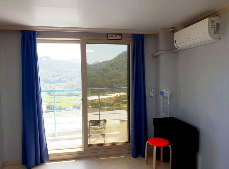 Black Beach Pension