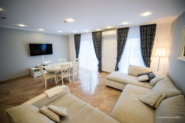 Merkel Villa Apartamente