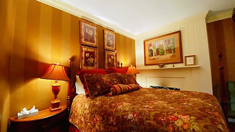 The Wayside Inn Bed & Breakfast