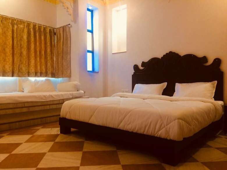 Hotel Rasik Priya Resort