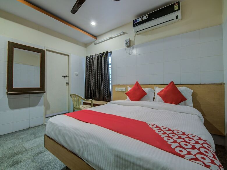 Hotel Oyo 14669 Mayur's Residency