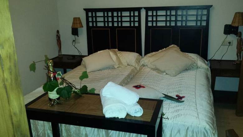 Bed & Breakfast A Lonquexa Do Ga��n