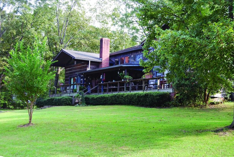 French Camp Bed And Breakfast