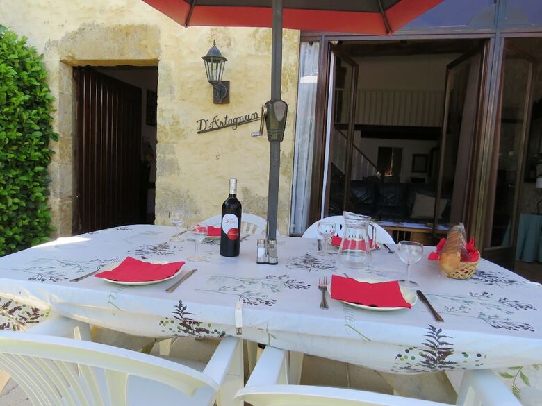 G�tes Lass�nat St. Georges