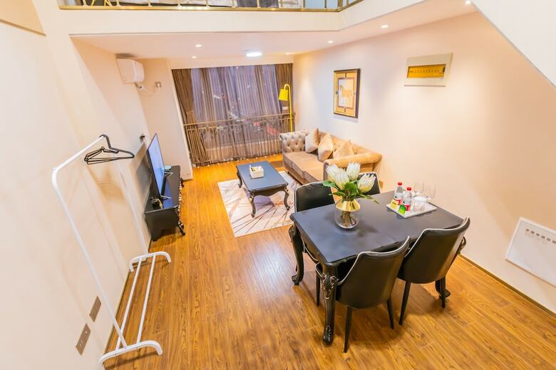Wisetrip Service Apartments (Wisdom Gate)