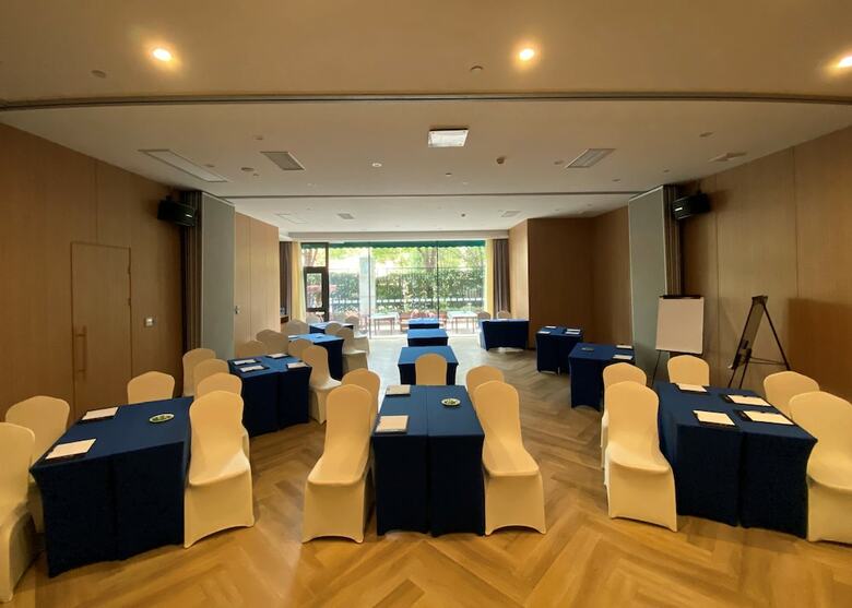 Hotel Holiday Inn Express Shanghai Xuhui Binjiang