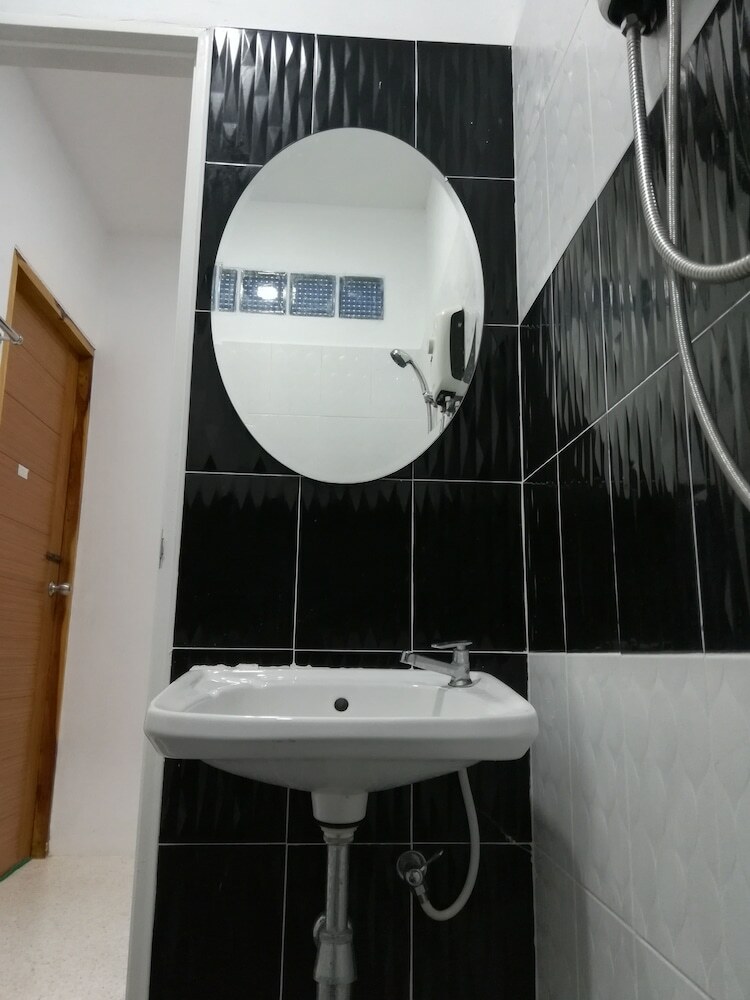 Hotel Sroe Ground Homestay