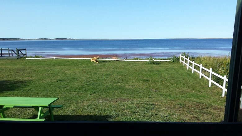 John B's Oceanfront Cottages