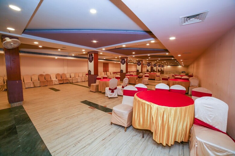 Hotel Capital O 5752 Tuma Park Adityaz