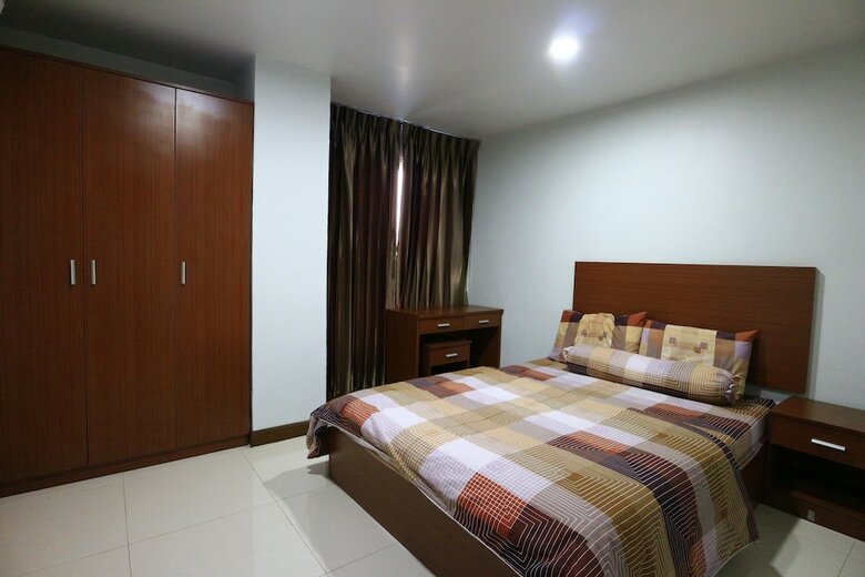 Hotel You House Residence
